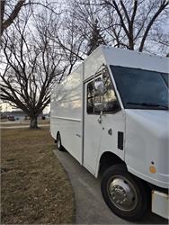 Ford 18' Step Van